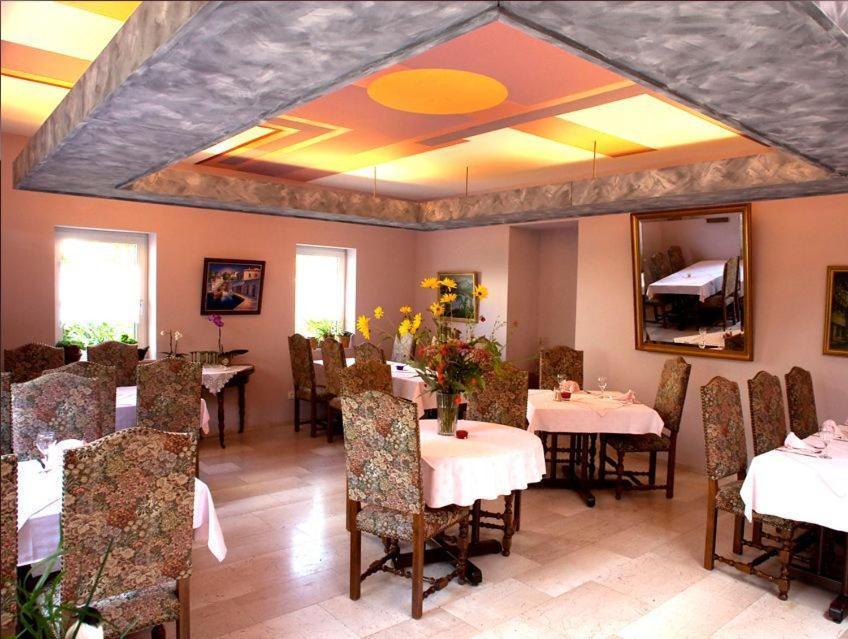 Hotel Aux Deux Clefs à Petersbach Extérieur photo